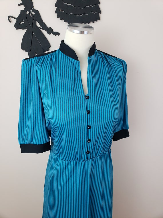 Vintage 1970's Striped Dress / 80s Poly Day Dress… - image 4