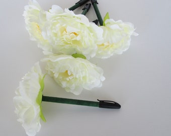 Ivory Peony Flower Pen - bridal shower favors - Country Wedding Favors - baby shower favors - shabby chic pen