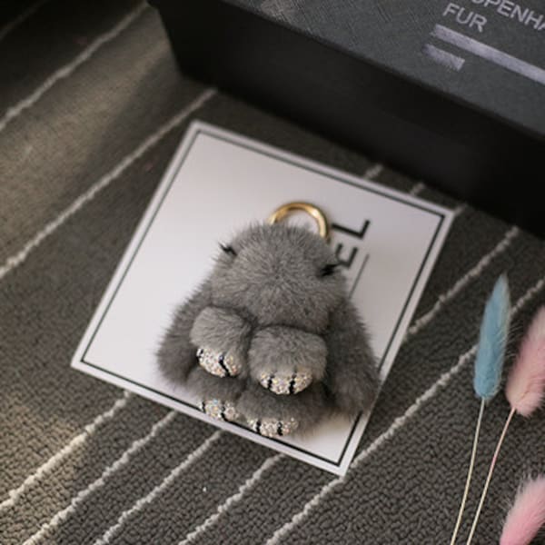 Bunny Keychain Plush Soft Fur fait swarovski cristal voiture accessoires rétroviseur charme pour femme pompon Gris Mignon Keyring