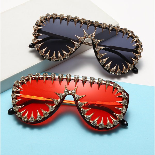 Qnique Punk Sunglasses Cosplay Accessories Stage Perform Sunglasses Sliver Metal Spiked Stud Sunglasses Clear Diamonds