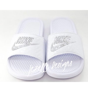 Customized Slide Sandals Hand Jeweled with Crystals, Women&#39;s Blinged Out Slides - White Glitter Kicks Sandals