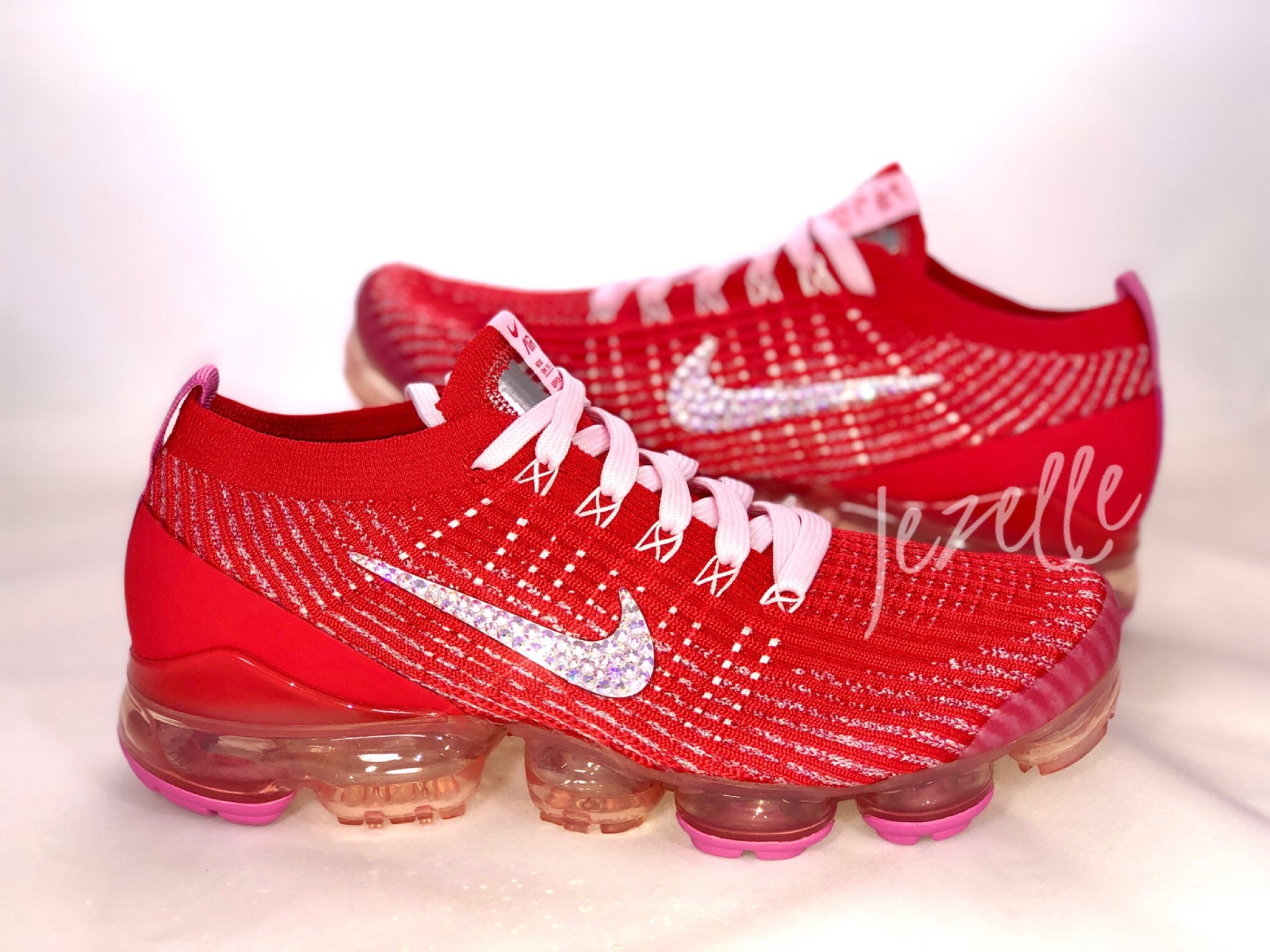 nike vapormax pink and red