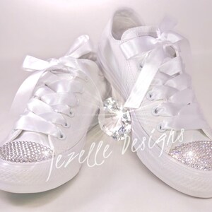 Chaussures de mariage, Converse blanches pour la mariée, Chucks personnalisées avec nom et bijoux faits main, baskets de mariage scintillantes