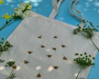 Embroidered bee natural tote bag