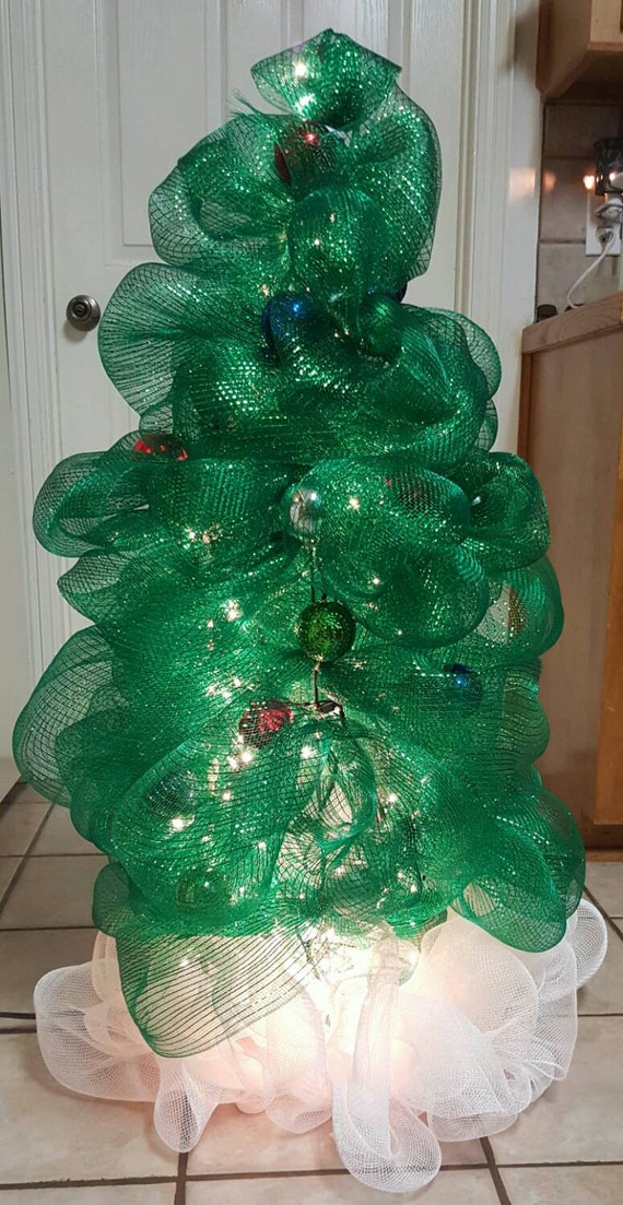Deco mesh christmas tree outlet