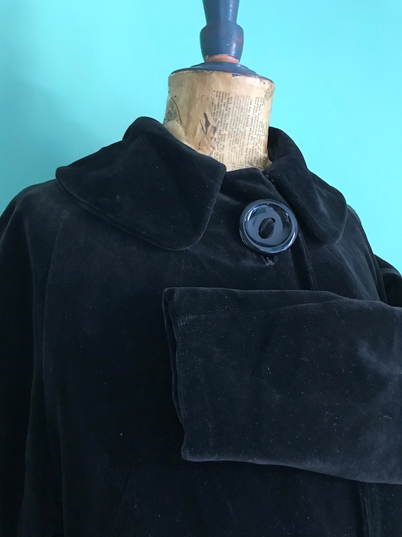 Vintage black velvet coat, 1960s velvet coat, blac