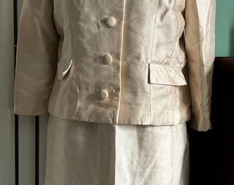 Vintage Lord & Taylor Silk Suit, Damski garnitur ze spódnicą z jedwabiu w kolorze kości słoniowej, damski dwuczęściowy garnitur ze spódnicą z lat 60., garnitur z jedwabiu z lat 60., damski garnitur ze spódnicą z jedwabiu