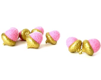 Felted acorns. Set of 8. Festive table decoration. By LaPoissonnerie