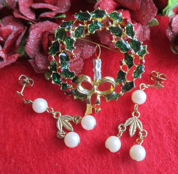 Vintage Holly Wreath & drop earrings 2 pc Set: En… - image 2