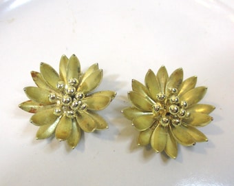 Festive Coro Goldtone Floral Earrings, 1 1/4" diameter, clip-back. Signed. #2684