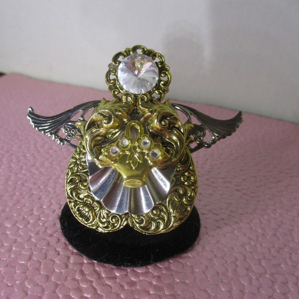 Friend Pin, Giftable 1995 signed Angel Pin, Gold pewter toned metals, rhinestones, crystal. On card with verse,  Estate sale jewelry. P132