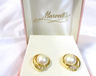 Vintage Marvella Faux Pearls and Rhinestones, Goldtone Settings Pierced earrings. #26429