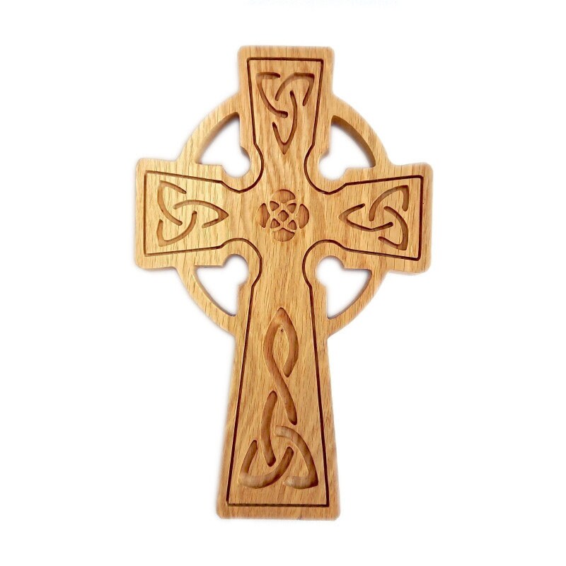 Croix Celtique en Chêne