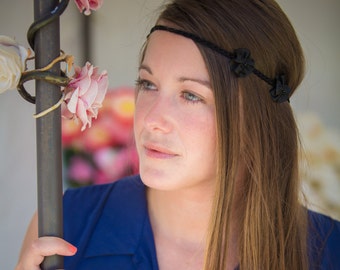 Headband petites fleurs de satin noires sur base de coton noire à nouer - fait main.