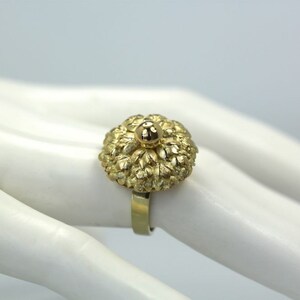 Cartier 6.5 18k yellow gold flower ring with polished ball on top and matching band image 4