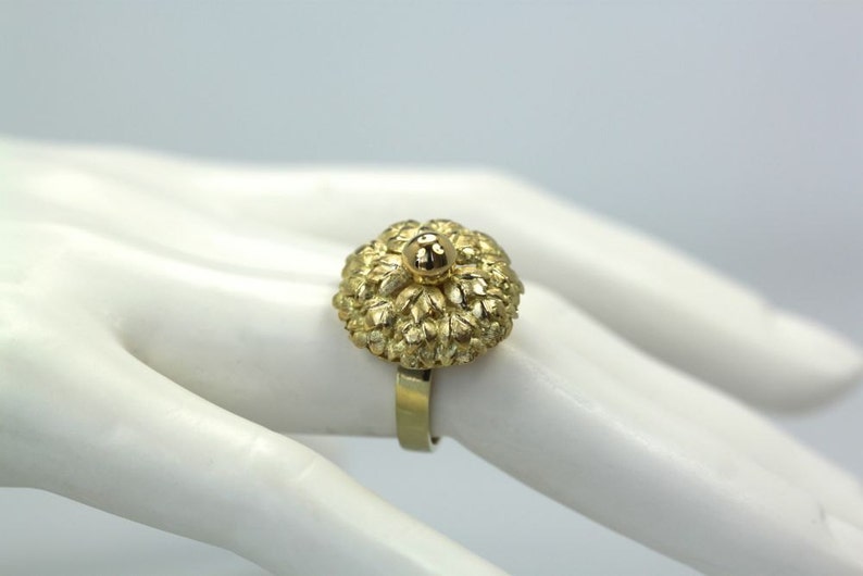 Cartier 6.5 18k yellow gold flower ring with polished ball on top and matching band image 4