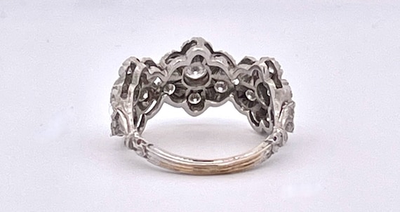Buccellati 18K White gold Diamond 3 Blossom Ring - image 4