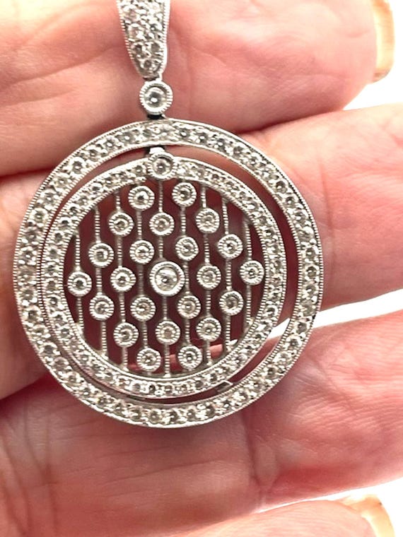 Diamond Circle Pendant Necklace 18K