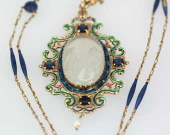 Vintage carved rock crystal & enamel pendant hobenesque 18K yellow gold
