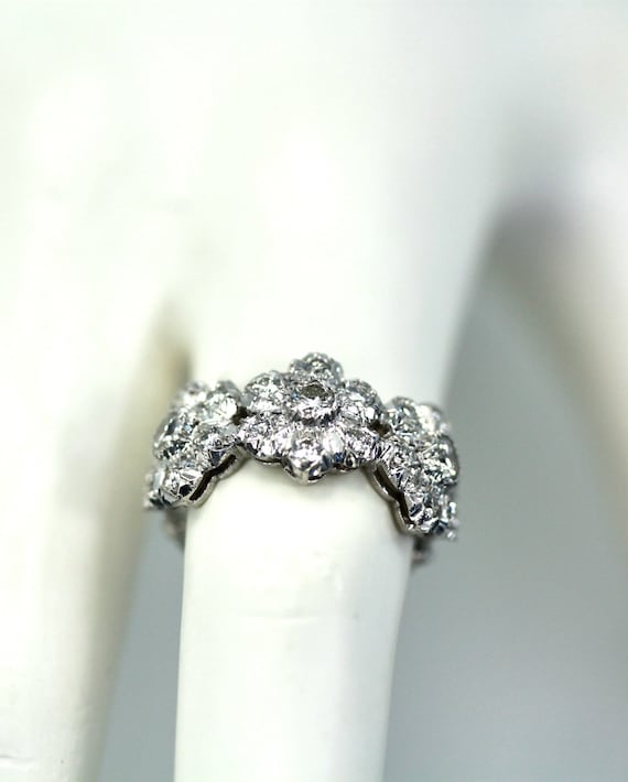 Buccellati 18K White gold Diamond 3 Blossom Ring - image 5
