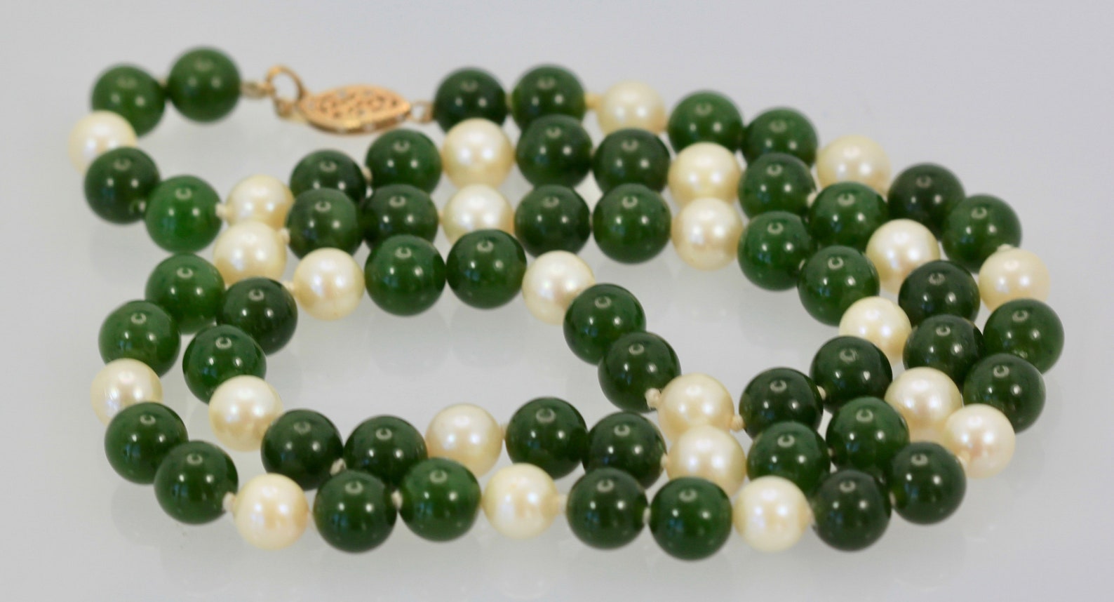 Nephrite Jade and Saltwater Pearl Necklace Etsy