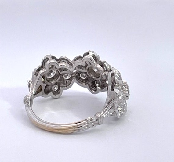 Buccellati 18K White gold Diamond 3 Blossom Ring - image 10