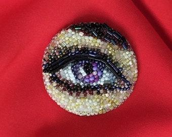 Beaded eye brooch with lavender irises, like Elizabeth Taylor, brooch in the shape of a purple eye, exclusive jewelry