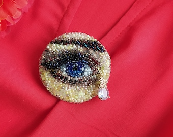 Broche geborduurd met kralen "Crying blue eye" Blauwe oogkraal borduurwerk exclusieve broche, boze oog