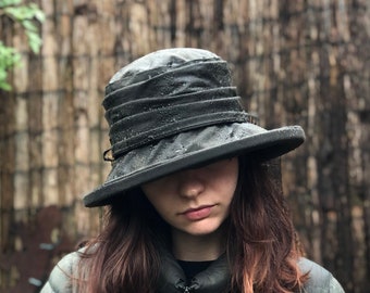 Dark Olive- British Waxed Cotton Rain hat - damesregenhoed - gewaxte katoenen hoed - waterdichte hoed - pop-uphoed - waterdichte dameshoed