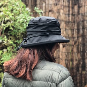 Noir chapeau de pluie en coton ciré britannique chapeau de pluie pour femme chapeau en coton ciré chapeau imperméable chapeau pop up chapeau imperméable pour femme image 5