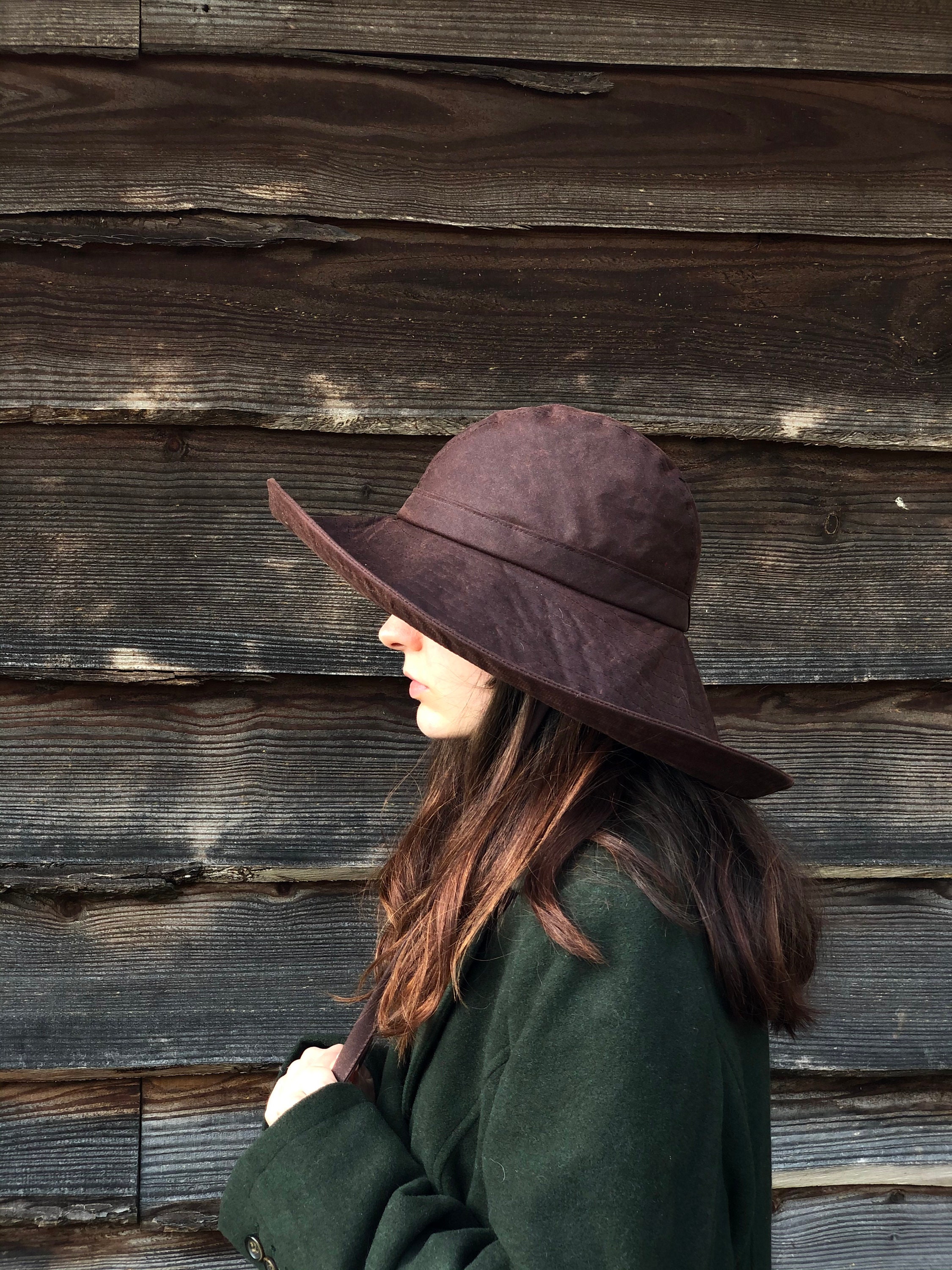 Chestnut Brown Waxed Cotton Rainhat: Collapsible Large Brim