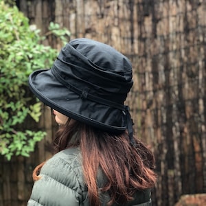 Noir chapeau de pluie en coton ciré britannique chapeau de pluie pour femme chapeau en coton ciré chapeau imperméable chapeau pop up chapeau imperméable pour femme image 4