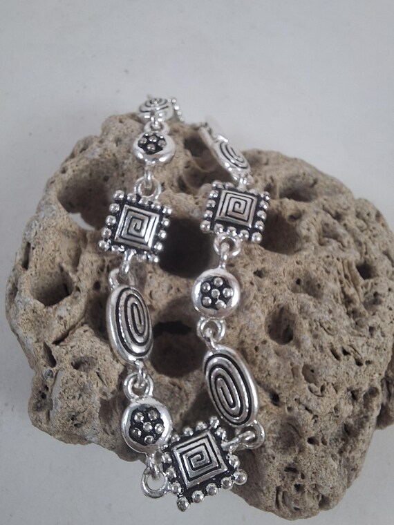 Silver Geometric Shape Bracelet - image 2