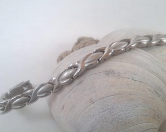 Silver "X" and "O" Bracelet