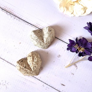 Bulk Seed Bombs, Geometric Heart Shaped, Eco Friendly Wedding & Party Favors, Recycled, Plantable Wildflower Seeds, Biodegradable Bild 6