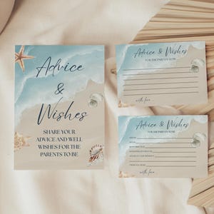 Peut inclure: Ensemble de cartes sur le thème de la plage avec le texte "Advice & Wishes". La carte principale présente une scène de plage avec une étoile de mer et des coquillages. Les petites cartes proposent des conseils et des vœux.