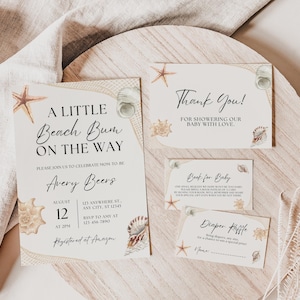 Peut inclure: Une invitation de fête prénatale sur le thème de la plage avec un motif de coquillages. L'invitation indique "A Little Beach Bum on the Way" et comprend le nom "Avery Beers" et la date "August 12".