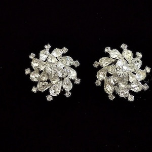 Dazzling Vintage Unsigned Kramer of New York Crystal Rhinestone Clip On Earrings
