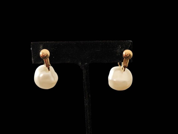 Vintage Marvella Faux Pearl Gold Plated Clip On S… - image 5