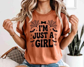 Sassy Fall Girl PNG: Monochromes Halloween T-Shirt Design (Digitaler Download)