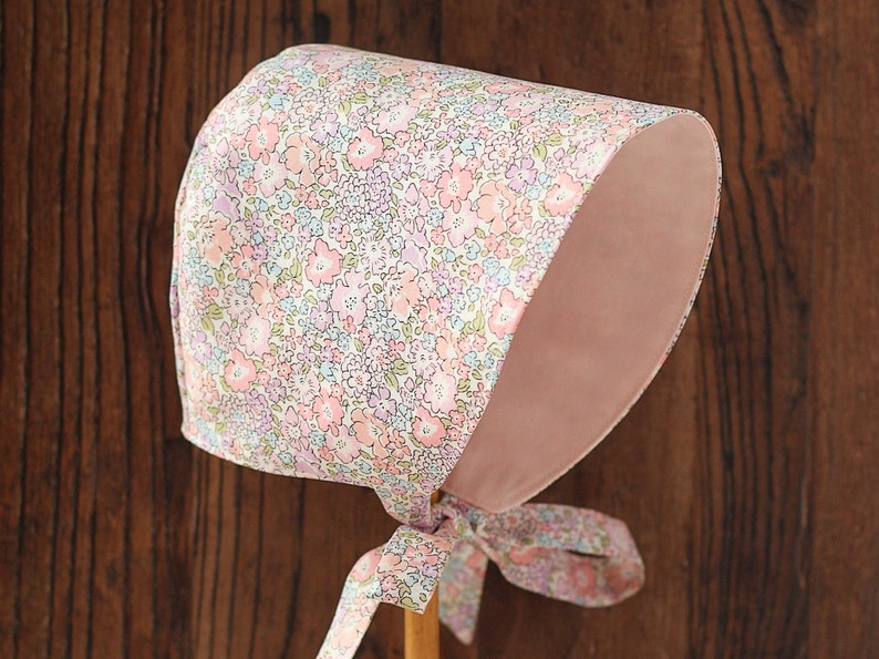 Sun Bonnet Babymütze Made with Liberty Fabrics Tana Lawn Michelle Pink Bild 3