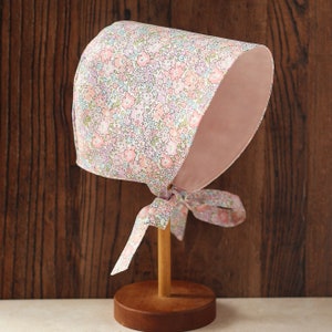 Sun Bonnet Babymütze Made with Liberty Fabrics Tana Lawn Michelle Pink Bild 2