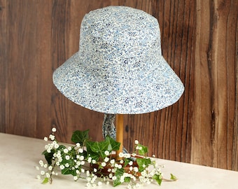 Chapeau de soleil en coton - Bob - fabriqué avec des tissus Liberty Tana Lawn Katie et Millie Blue