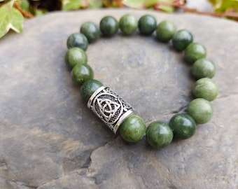 Keltisches Armband aus Connemara Marmor, Schutzarmband für Männer, keltischer Knoten Anhänger, irischer Schmuck, Naturstein Armband