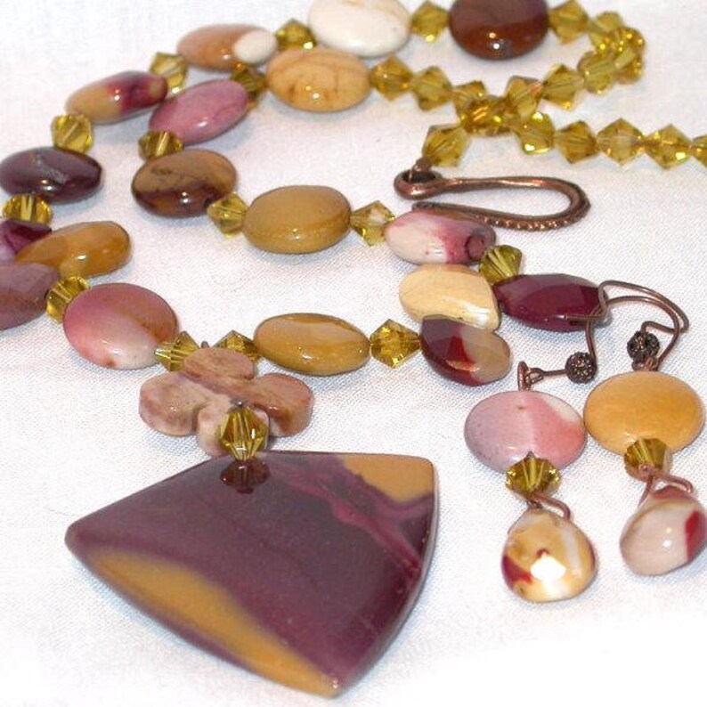 Hand Made Show stopper Celebrity Necklace Original designer necklace Mookaite Gemstone Multi-Color Faceted. the wonderful gemstone image 2