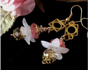 Flower Earrings. Handmade. Handmade Crystal and Lucite Beads Dangle Earrings. Beautiful hand made earrings earrings always in style design