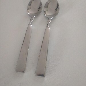 Cambridge Renaissance Stainless Steel Flatware Set – Pierced Floral Design, Dishwasher Safe (B48N)