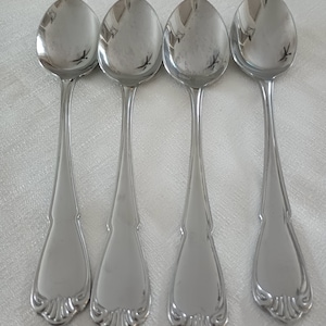 Pfaltzgraff PFF21 Soup Spoons Set Of 4 Glossy Stainless Steel Flatware