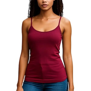 Novità! Il negozio Cami Shop offre canotte basic da donna con spalline regolabili.
