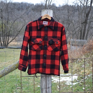 Vintage Women&#39;s XS Amana Woolen Mills Iowa Wool Red Buffalo Plaid Jacket Hunting Sportsman 60s